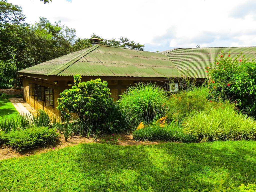 Woodlands Lilongwe Hotel Ngoại thất bức ảnh