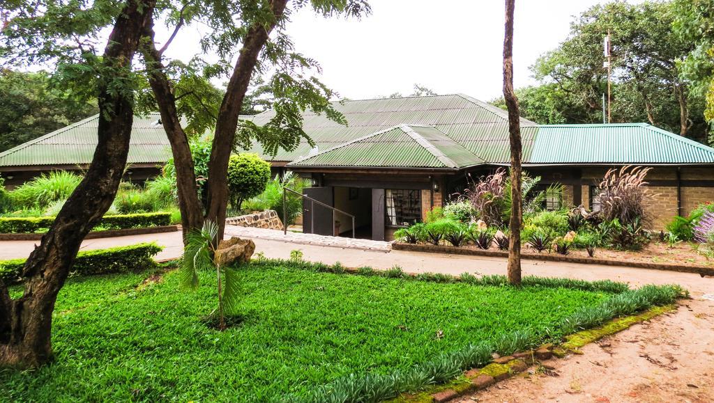 Woodlands Lilongwe Hotel Ngoại thất bức ảnh