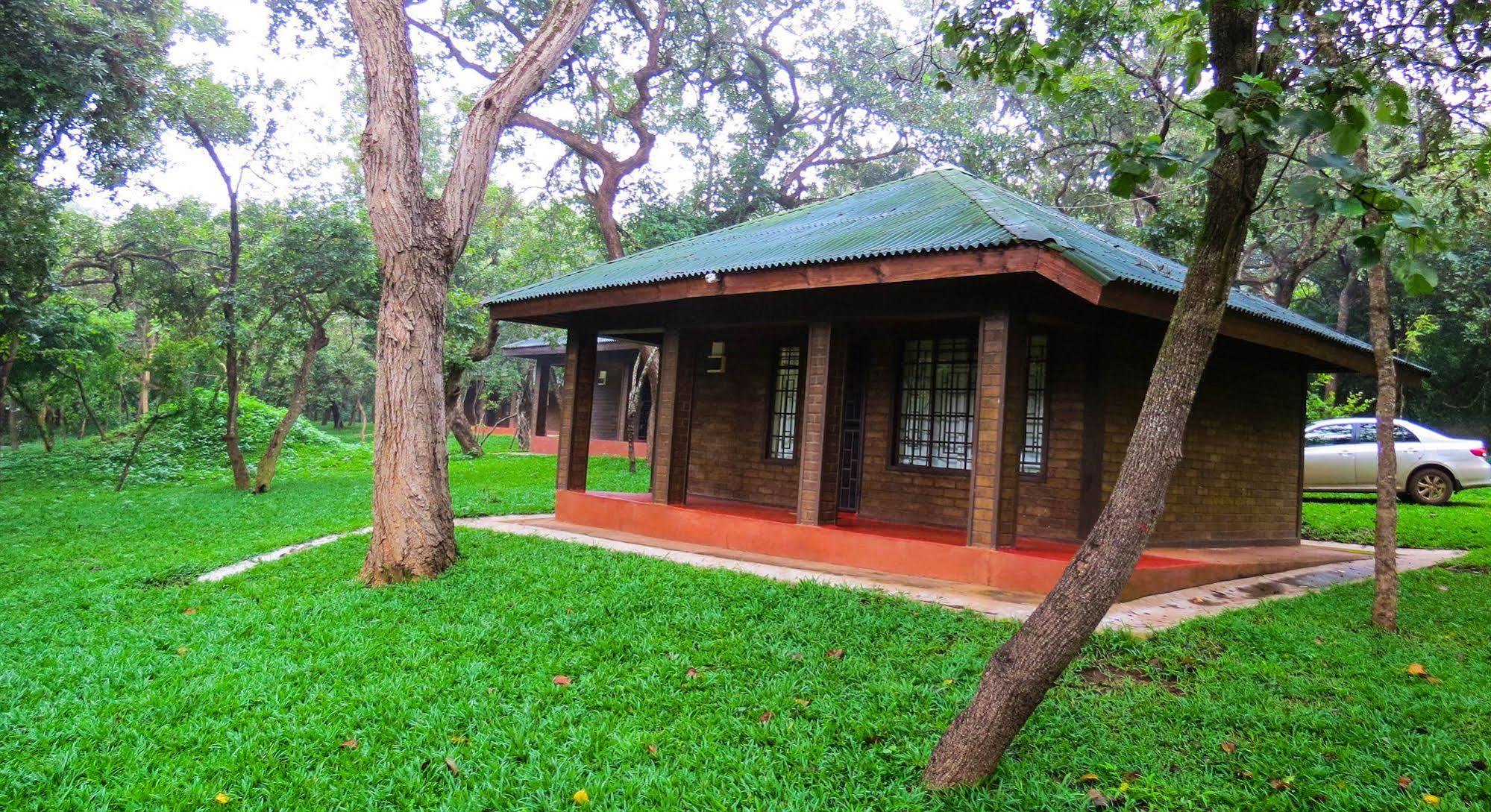 Woodlands Lilongwe Hotel Ngoại thất bức ảnh