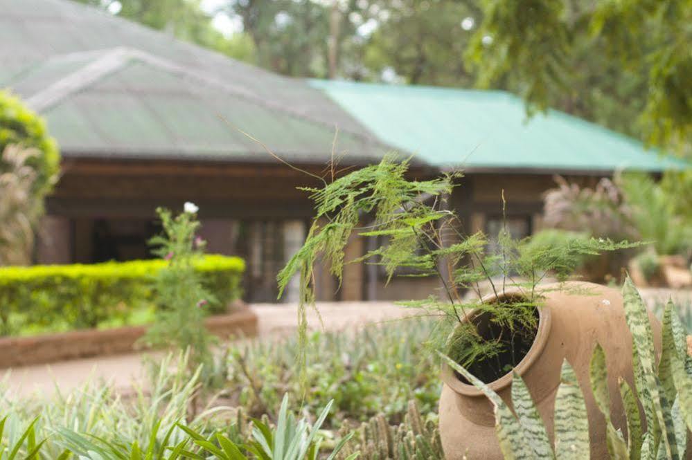 Woodlands Lilongwe Hotel Ngoại thất bức ảnh